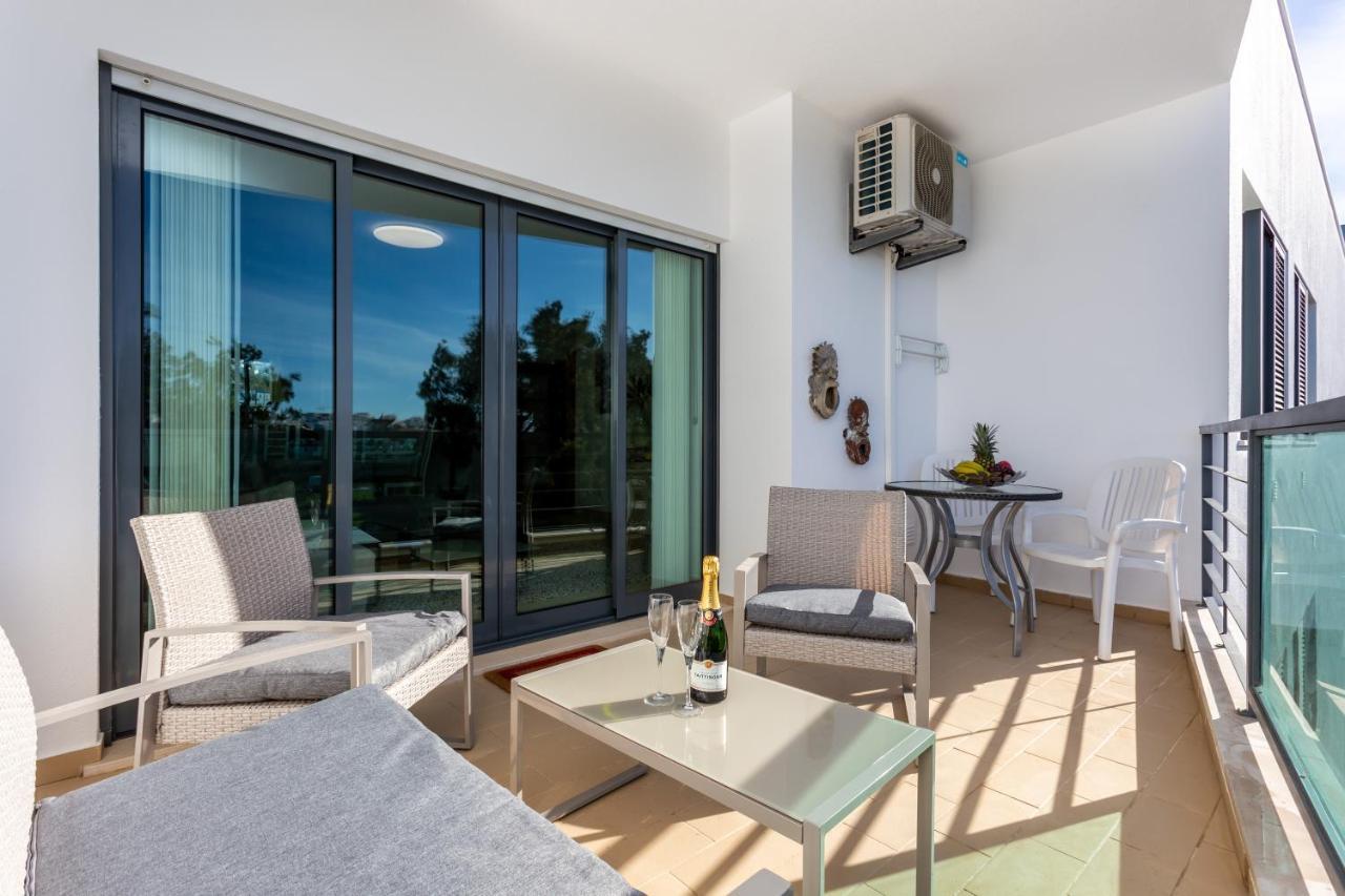 Sacha'S Sweet Home, Lovely 2 Bedroom Apartment, Walking Distance To Town, Beach And Marina Lagos Kültér fotó