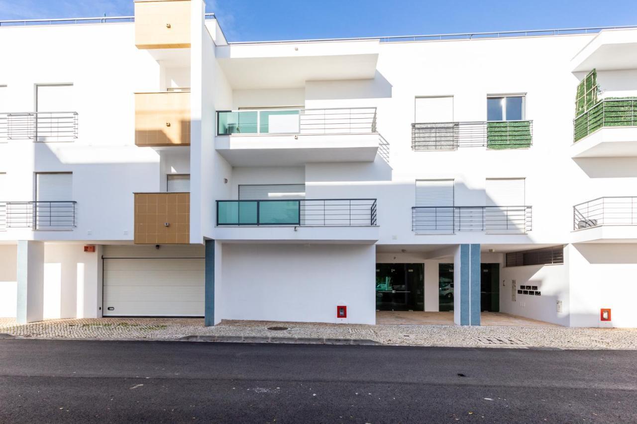 Sacha'S Sweet Home, Lovely 2 Bedroom Apartment, Walking Distance To Town, Beach And Marina Lagos Kültér fotó