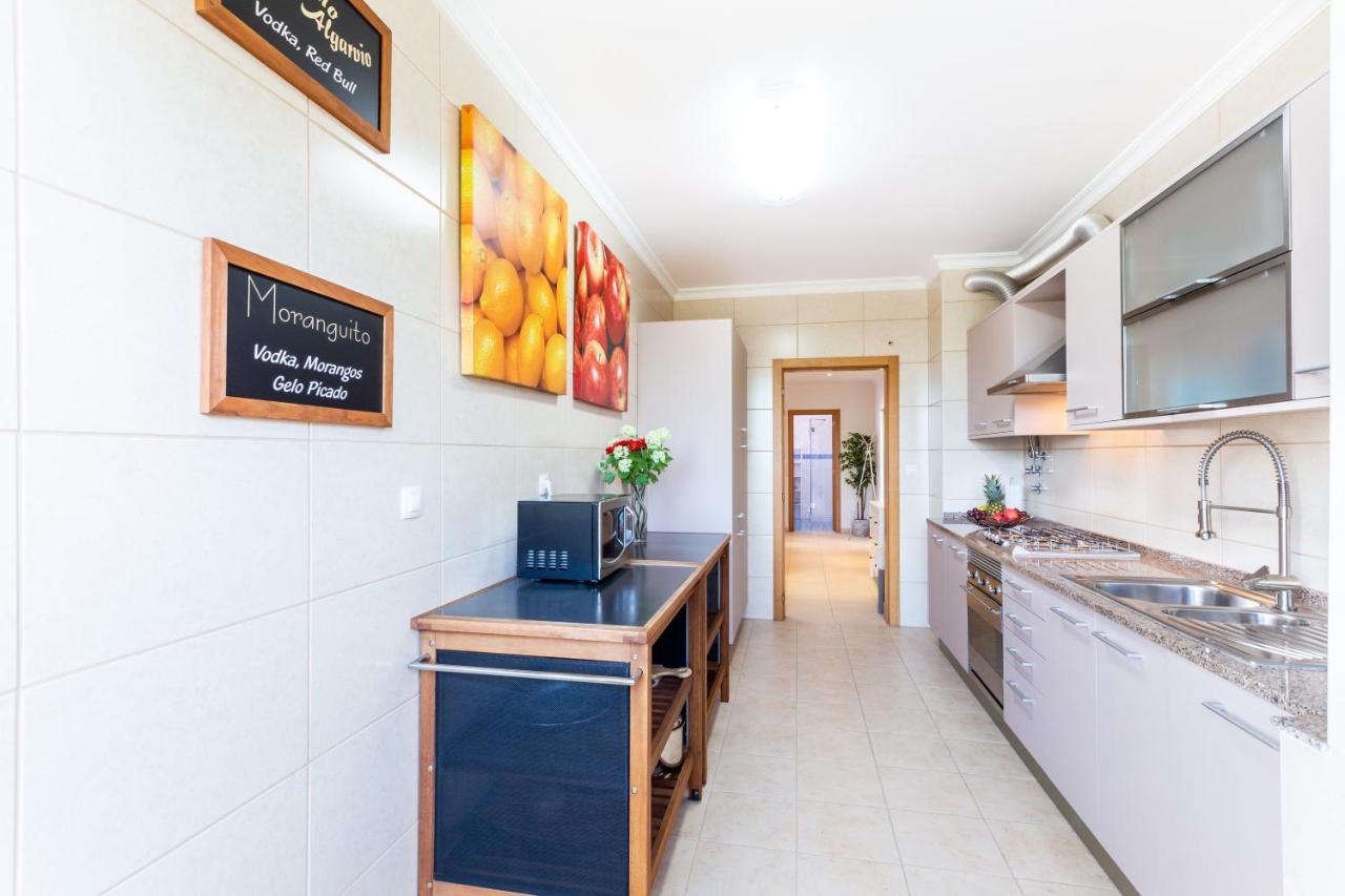 Sacha'S Sweet Home, Lovely 2 Bedroom Apartment, Walking Distance To Town, Beach And Marina Lagos Kültér fotó